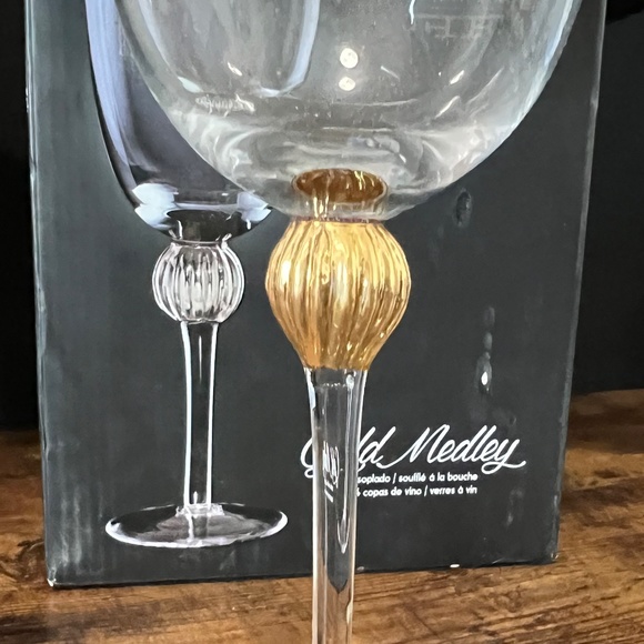Fitz and Floyd Gold Medley Mouth Blown Glass Set of 4 Wine Goblets - Picture 6 of 9